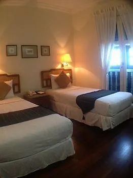 Perak Hotel Singapore 3*,